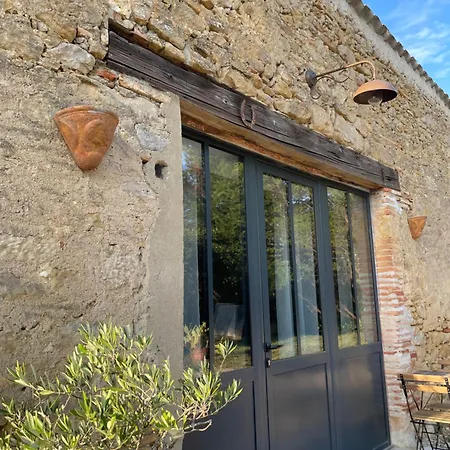 Bessire Chambres&table D'hôtes Alojamento de Acomodação e Pequeno-almoço 3*