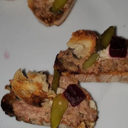 Alojamento de Acomodação e Pequeno-almoço Bessire Chambres&table D'hôtes 3*